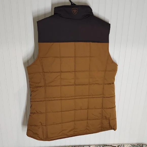 Ariat Women's Brown Quilted Vest - Picture 2 of 9